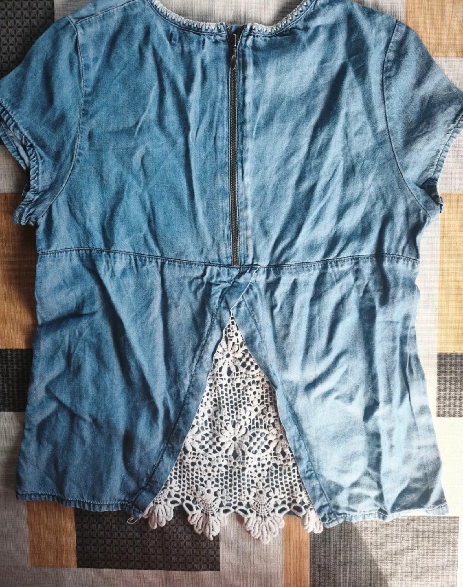 Top – photo 2